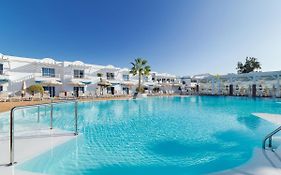 Arena Beach Aparthotel 3*